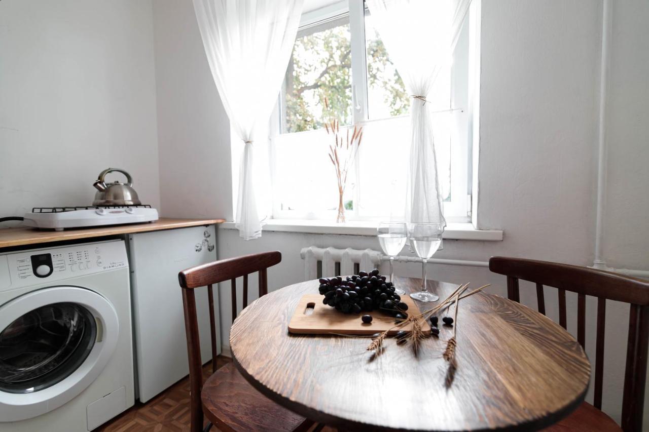 The Soviet Union Apartment In The Heart Of The Old City Almaty Eksteriør billede